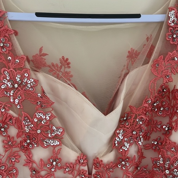 NIGHT STUDIO Coral Rhinestone PROM Embroidered Bodice  Bridesmaid Dress 8 - Picture 12 of 16